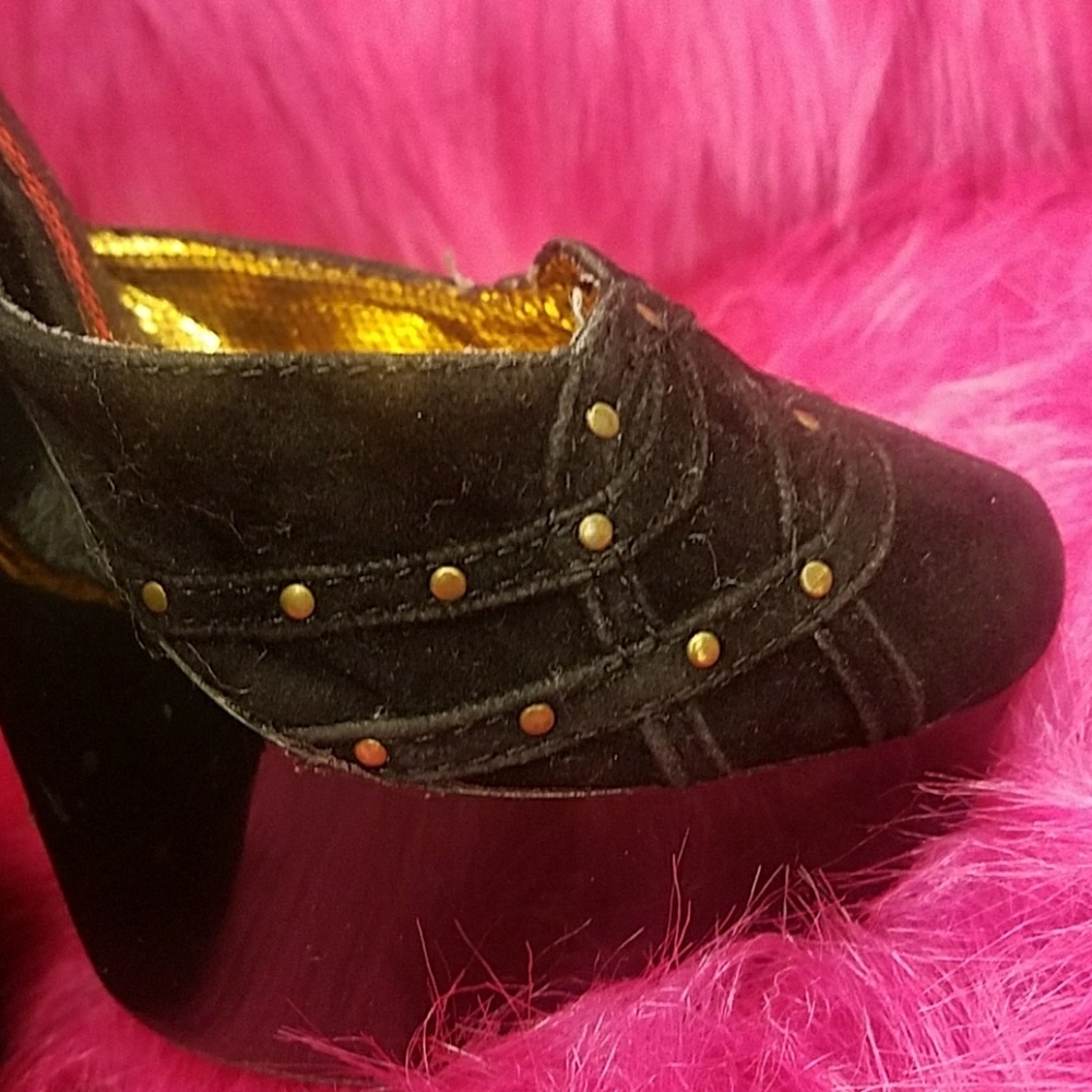 Platforms - Picture 3 of 5